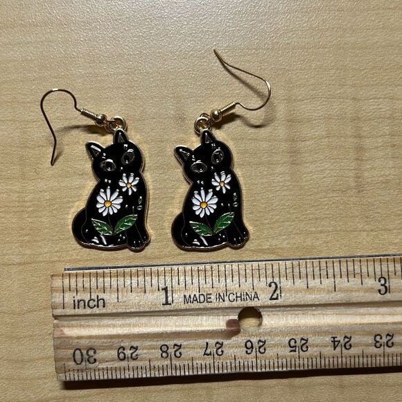 Black Cat & Daisy Enamel Earrings - Picture 2 of 4
